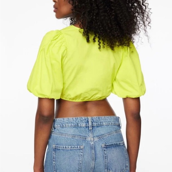 Dynamite puffed sleeve cropped top - Picture 2 of 2